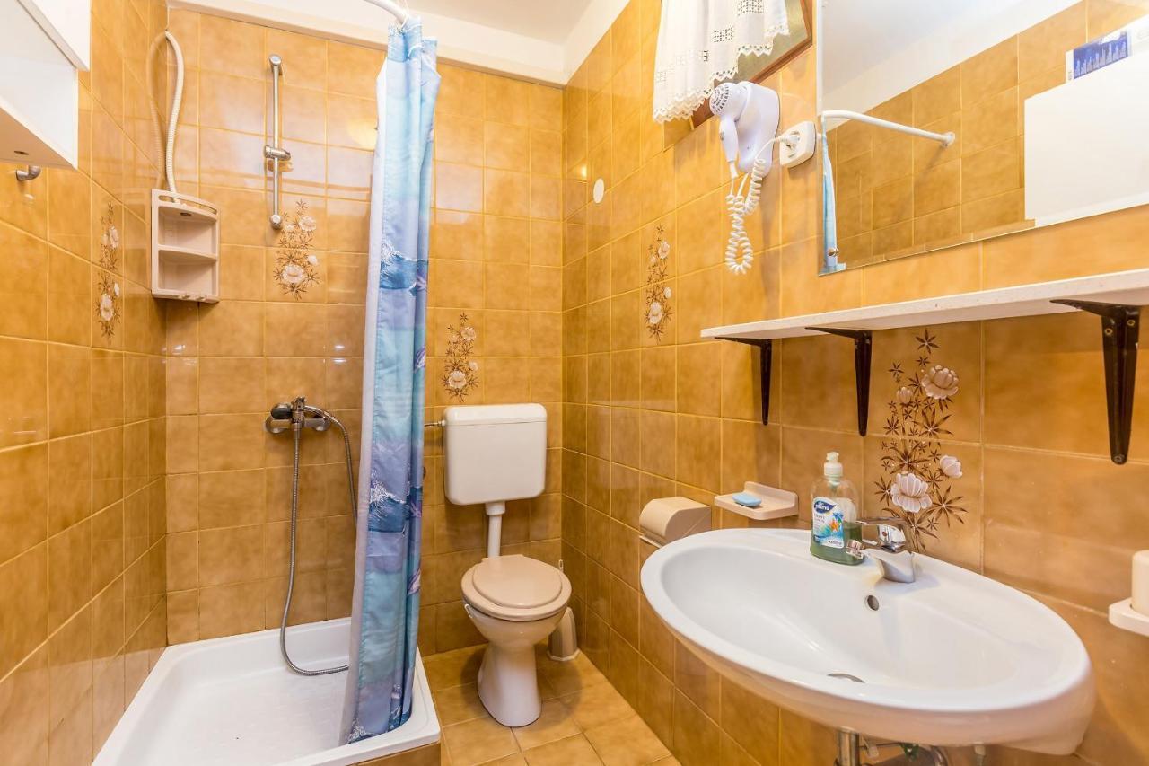 Apartments With A Parking Space Njivice, Krk - 5325 Εξωτερικό φωτογραφία